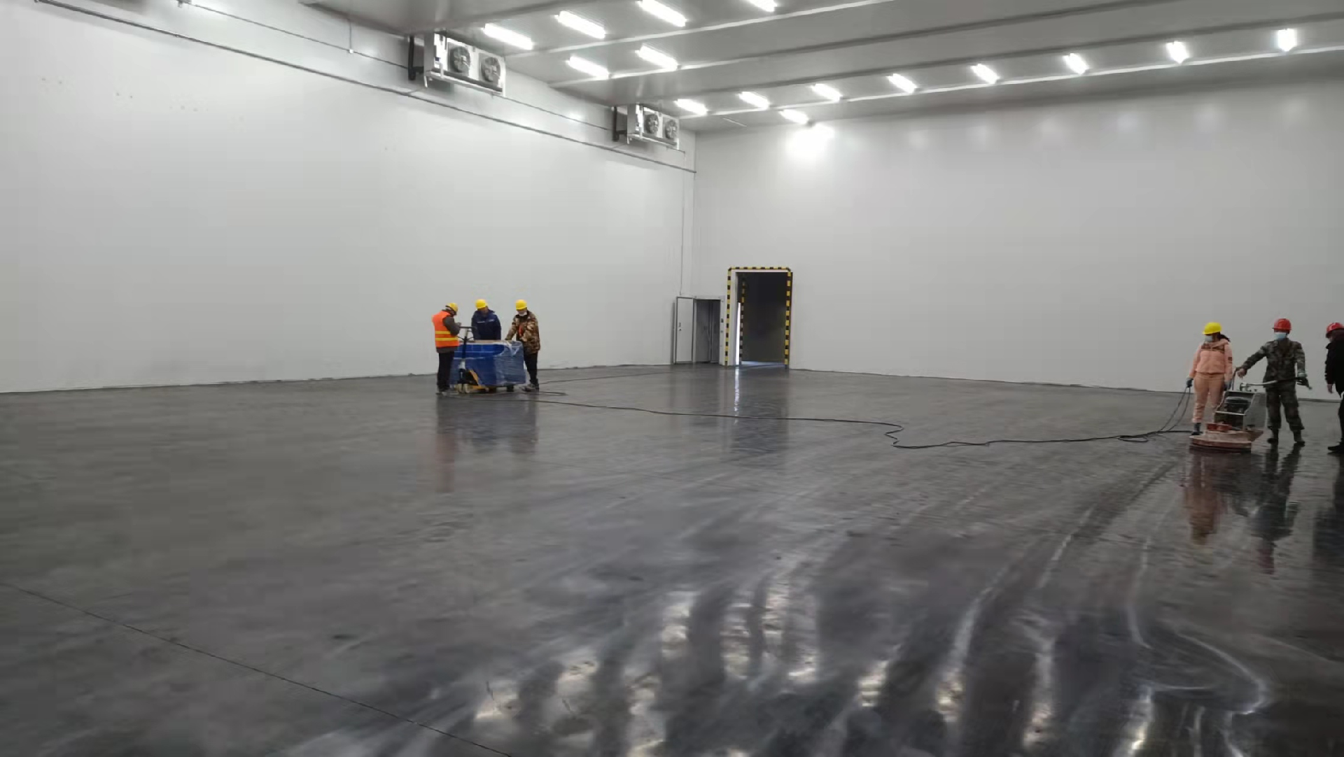 建設30000m3農產品基地冷藏庫需要的費用是多少？